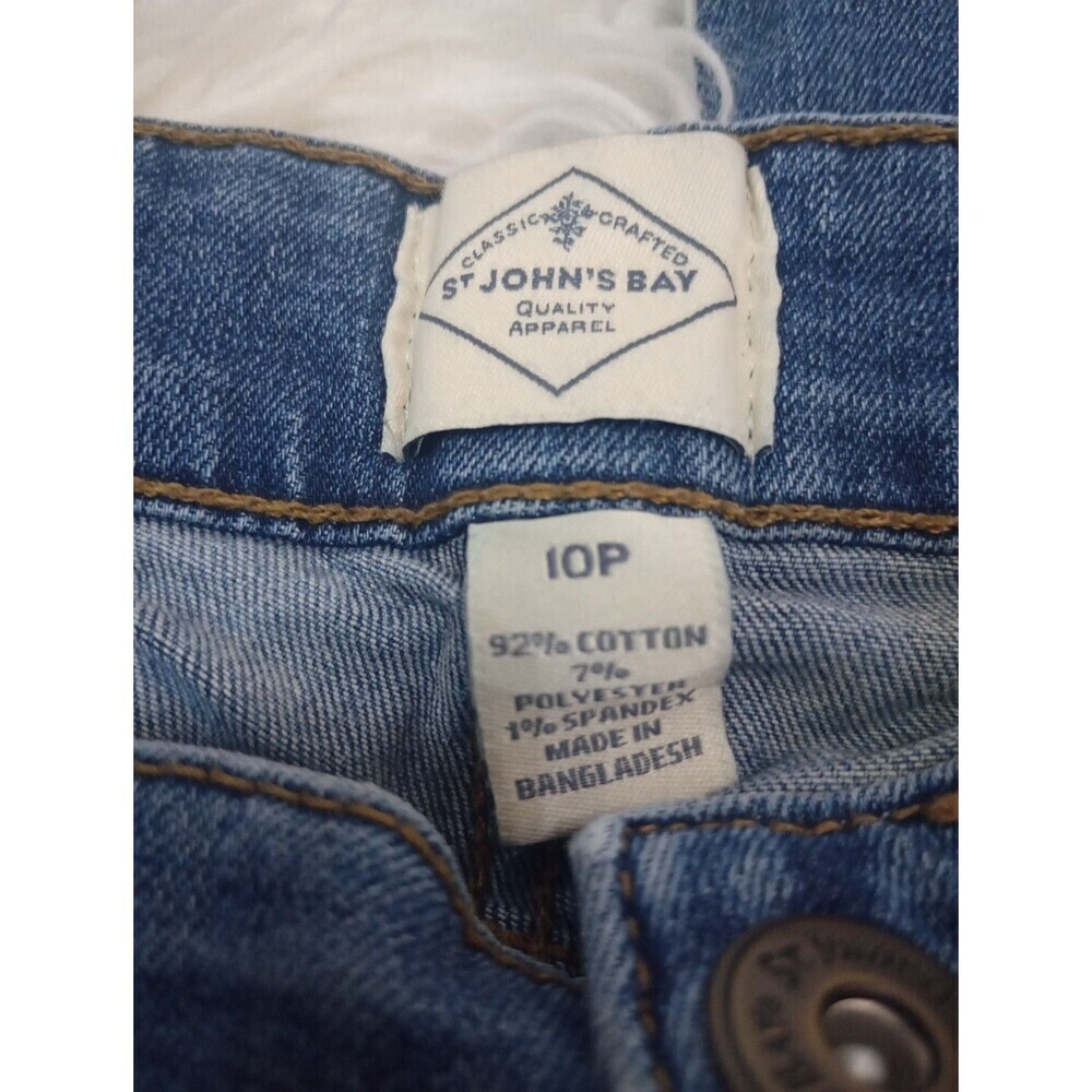 St. John's Bay Woman's Petite Bootcut Leg Light Blue Wash Mid-Rise Jean Sz 10P - Picture 11 of 11